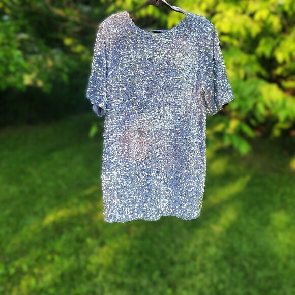Selfie Leslie Miramar Backless Sequin Dress Silver Medium NWT - Picture 2 of 12